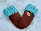 Embossed Leather with Tan Palms-Large